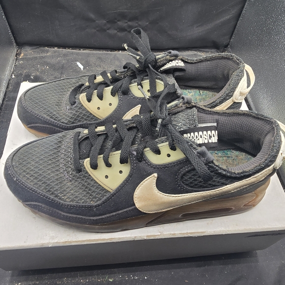 Nike Black and Gold Men\'s Shoes‎ main image 6
